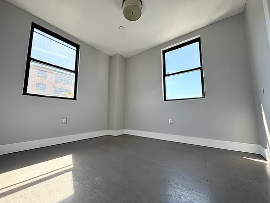 Rented by Pear NYC LLC | media 2