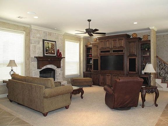 5th image of 2104 Estes Park Dr