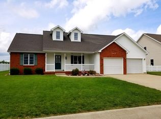 302 Santa Monica Ave, Effingham, IL 62401