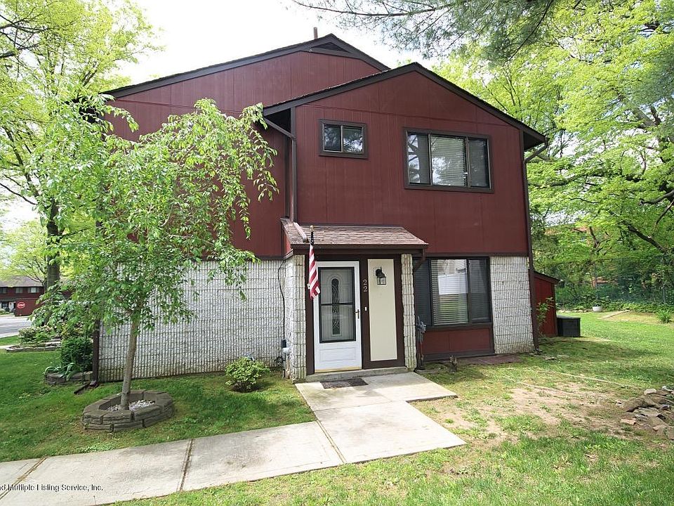 1st image of 22 Belmar Dr E