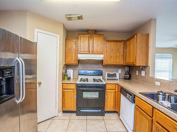 3rd image of 11734 Sardis Lake Dr