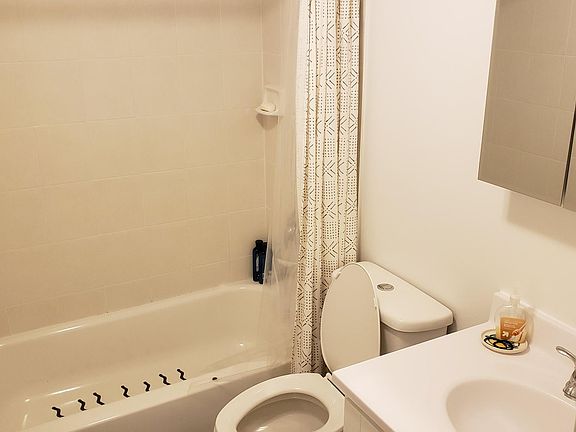 5th image of 26 Trina Ln APT 1