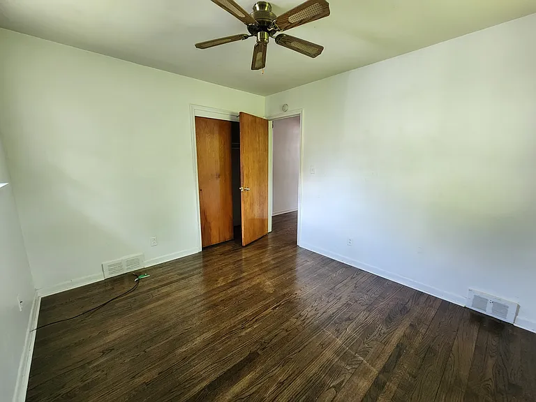 27605 Grant St — Photo 17