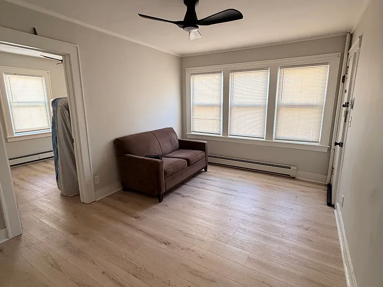 1869 Bradford St #1R — Photo 5