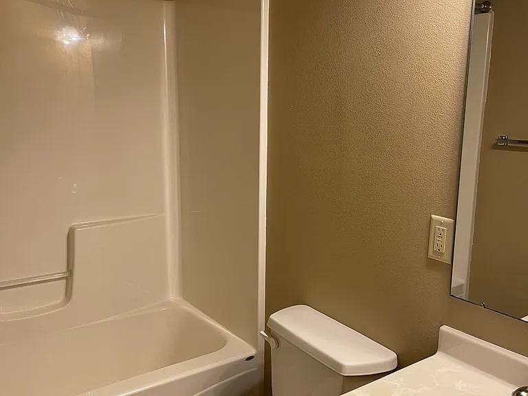 328 N Dubuque St #1 — Photo 10