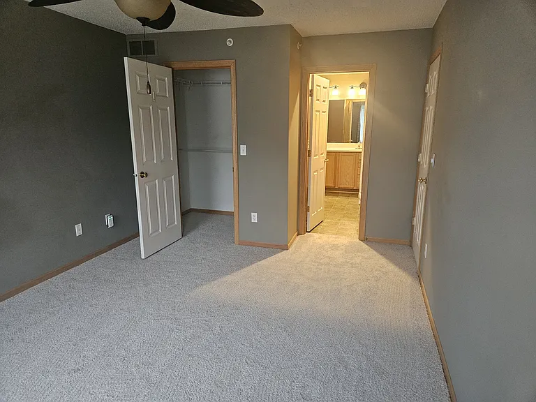 7547 Southridge Ln — Photo 10