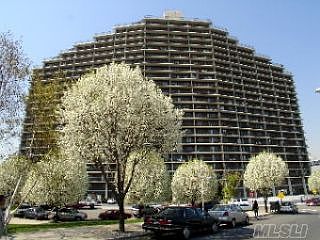 3rd image of 2540 Shore Blvd APT 11H