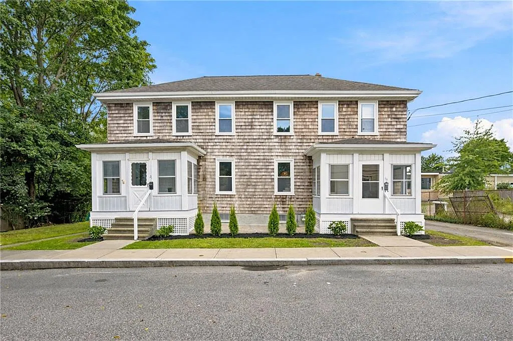 19-21 Princeton St Condominiums — Photo 1