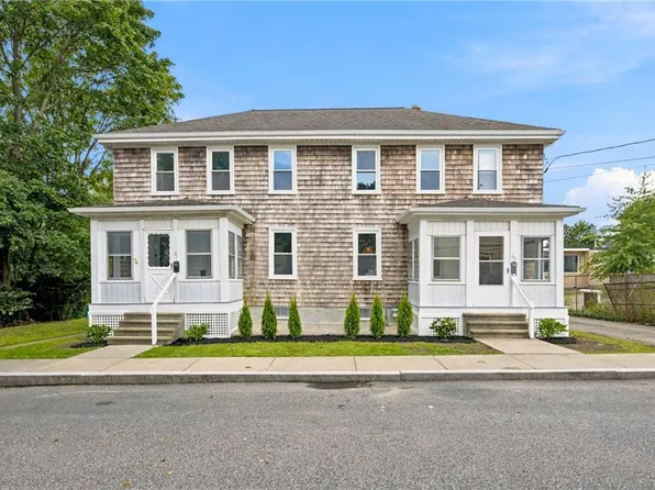 21 Princeton St, Newport, RI 02840