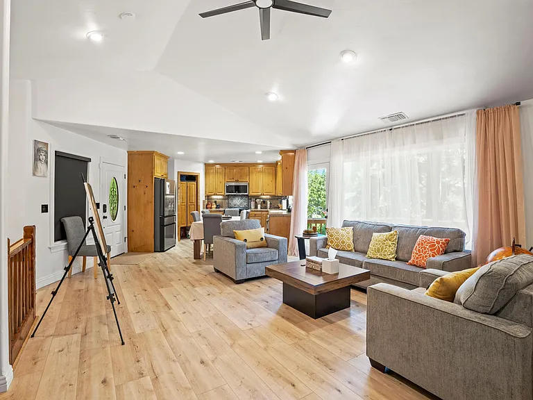 24599 Geneva Dr — Photo 16