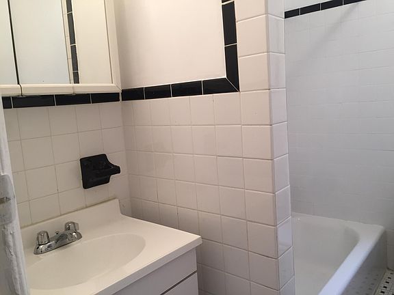 2nd image of 8925 102nd St