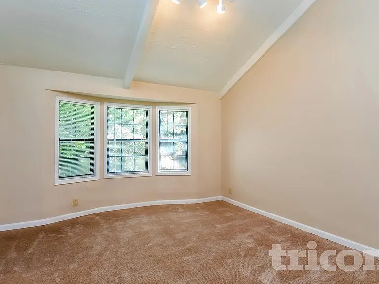 5237 Westhill Dr — Photo 3