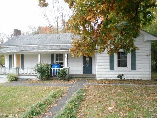 1st image of 236 E Poplar St