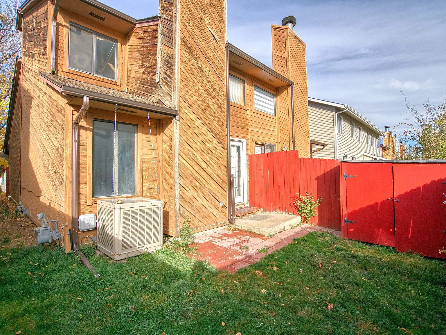 819 Gabriel Ct - 1 — Photo 2