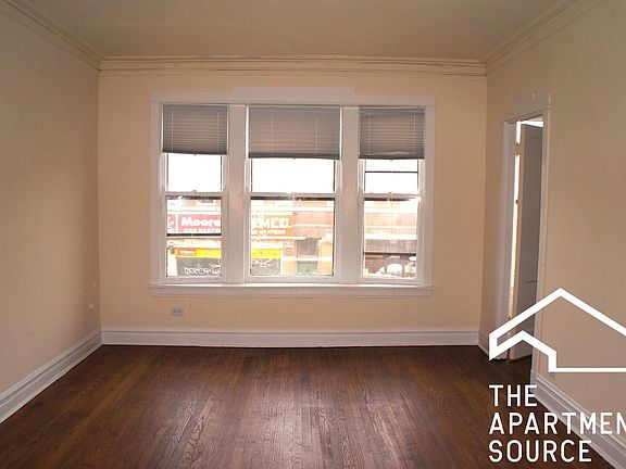 2nd image of 2650 N Milwaukee Ave #3