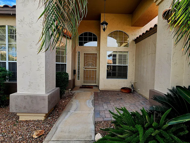 9657 W Potter Dr — Photo 4