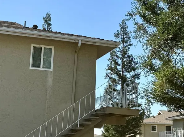 2236 Peach Ave APT 4, Clovis, CA 93612