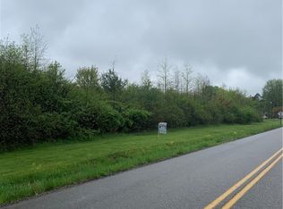 S Hubbard Rd, Lowellville, OH 44436