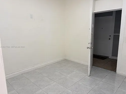 4701 SW 8th St #6 Photo 1