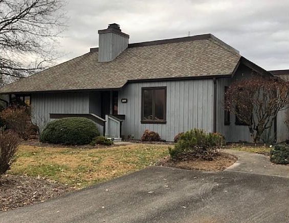 1st image of 128 W Hampton Dr #128