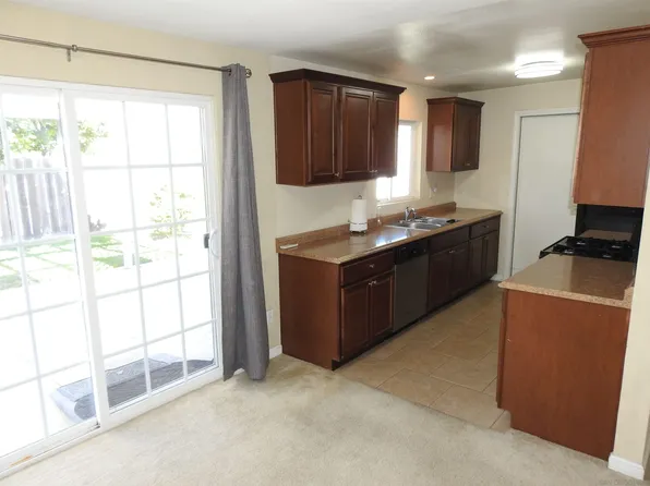 1069 Woodhaven Dr, Spring Valley, CA 91977