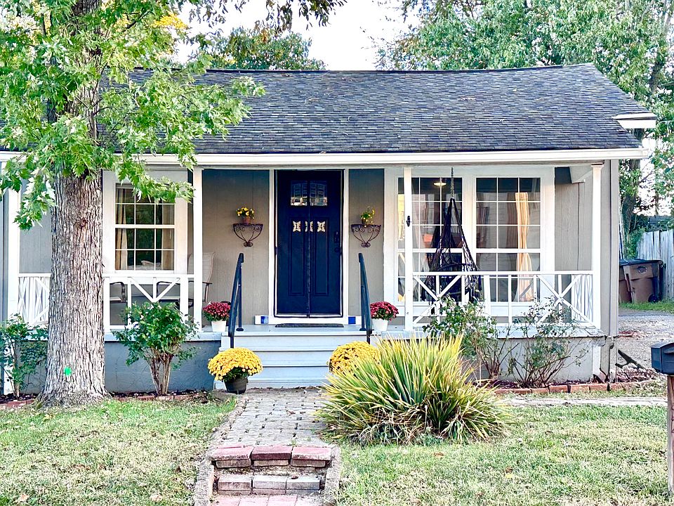 1st image of 124 Lucile St