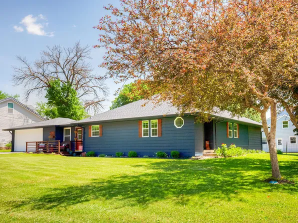 704 E Maple St, Roland, IA 50236