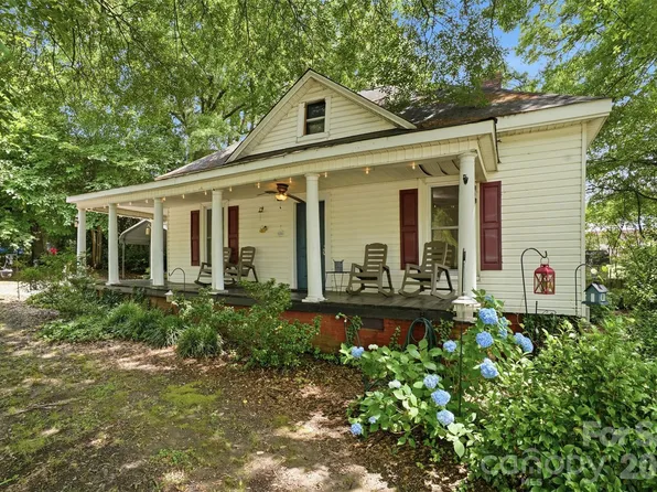 1815 Hemlock Ave, Gastonia, NC 28054