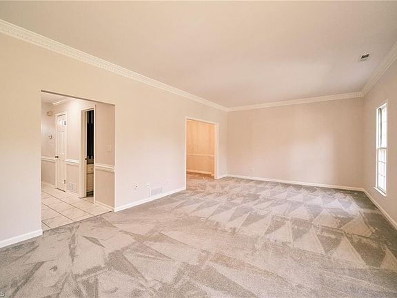 2nd image of 400 Fisher Park Cir Unit D