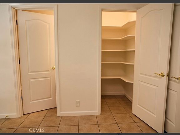 5th image of 489 E 7th Ave