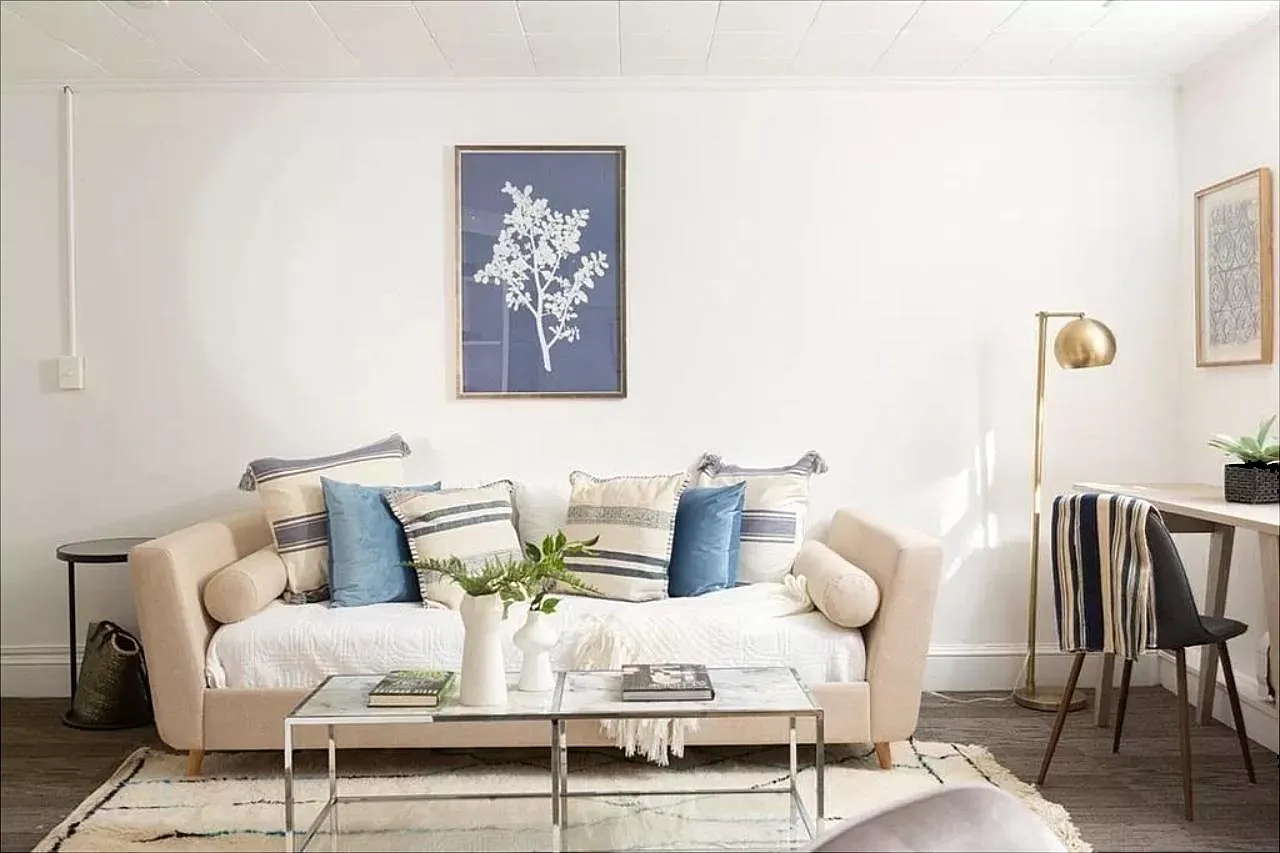 Studio, 369 sqft, $2,200 — Photo 3