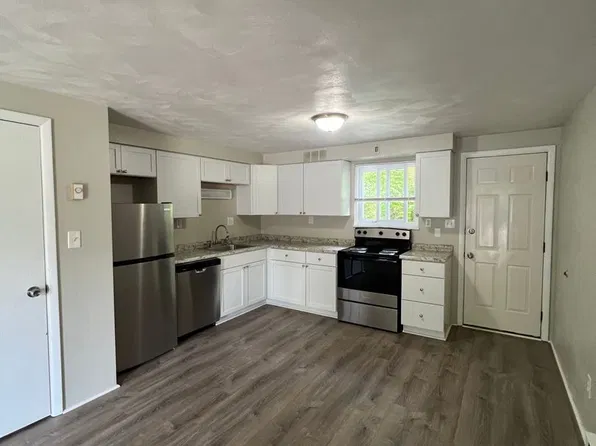 Family Tree townhomes, 101-402 Locust Hill Rd #101, Cheswick, PA 15024