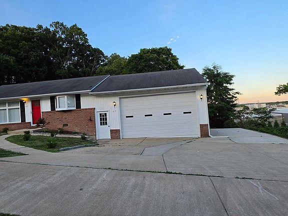 2nd image of 127 Shelly Rd