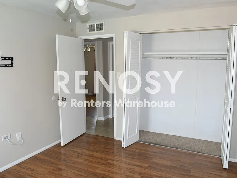 1550 W Pershing Ave — Photo 6