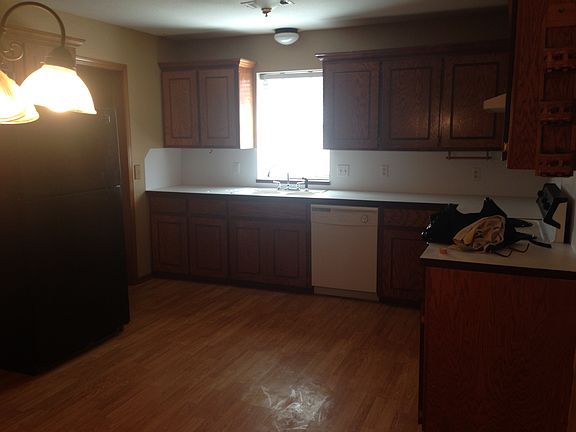 4th image of 2004 Beaumont Dr