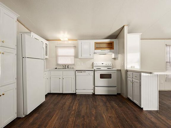 4th image of 5144 Martinique Calle