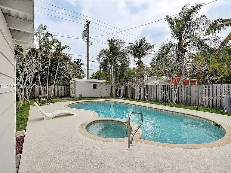 1508 Funston St — Photo 19