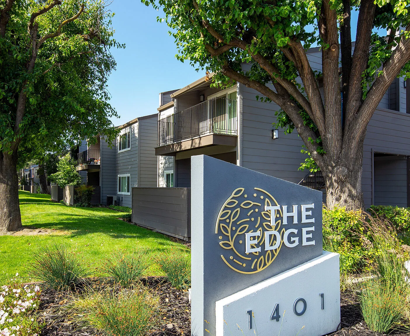 Edge — Photo 1