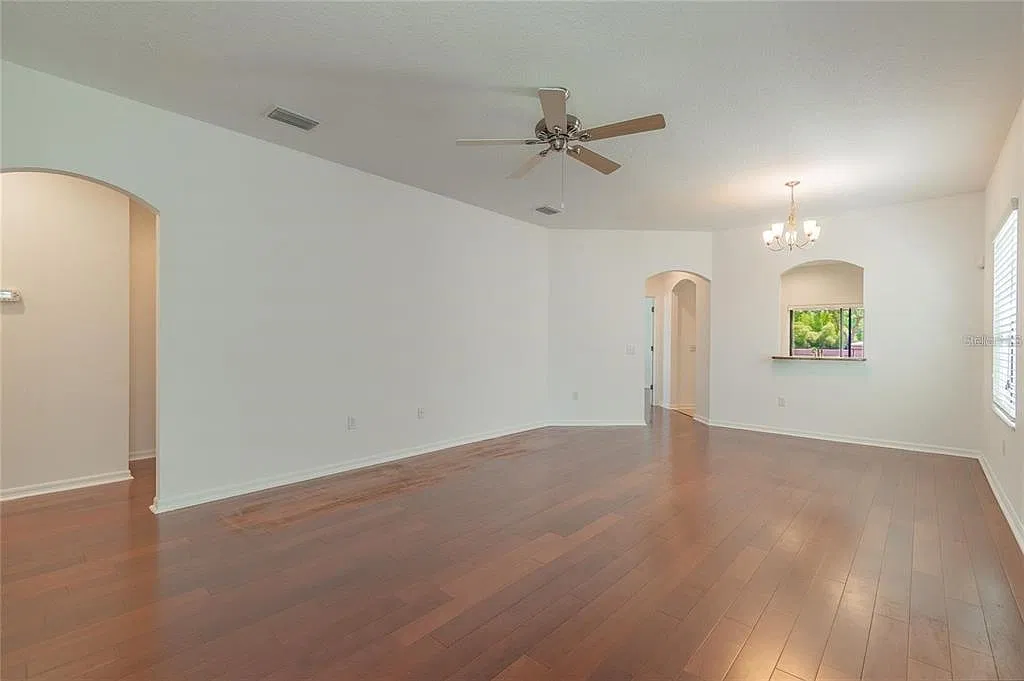 4 bed, 2.0 bath, 1486 sqft, $2,550 — Photo 4