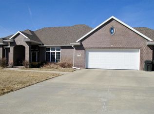 2739 Glen Ellen Rd, Sioux City, IA 51106