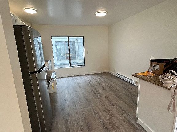 2nd image of 1370 48th Ave #2