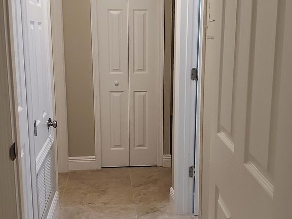 4th image of 2609 Adela Ave