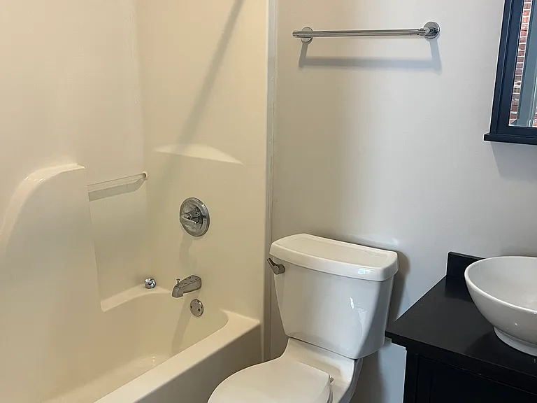1025 Redgate Ave #2 — Photo 11