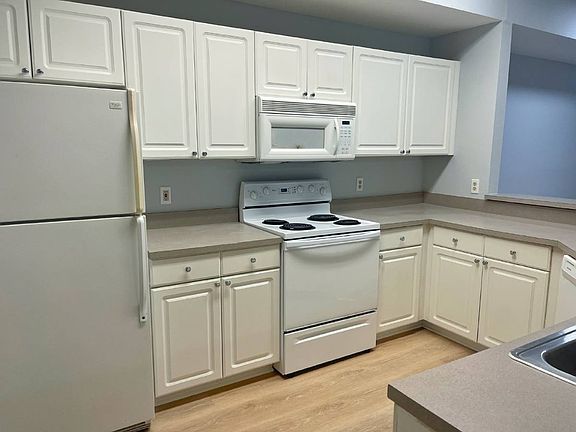 5th image of 17-101 Harbour Vista Cir