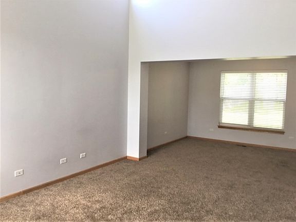 3rd image of 1001 N Ohio St