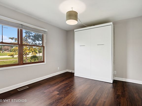 5th image of 17696 W Warren Ave