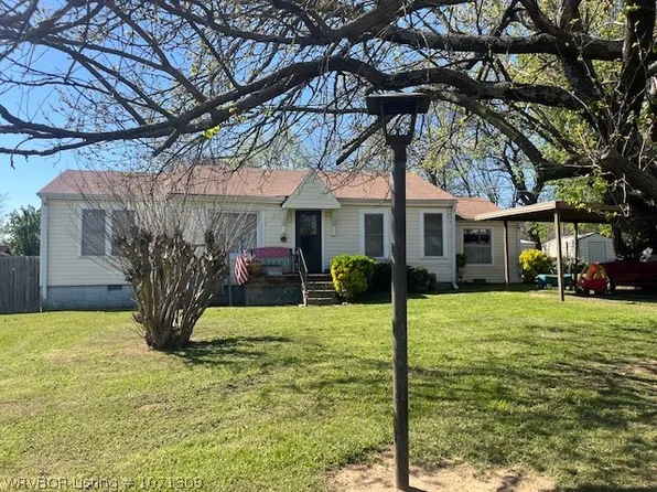 2822 S 66th St, Fort Smith, AR 72903