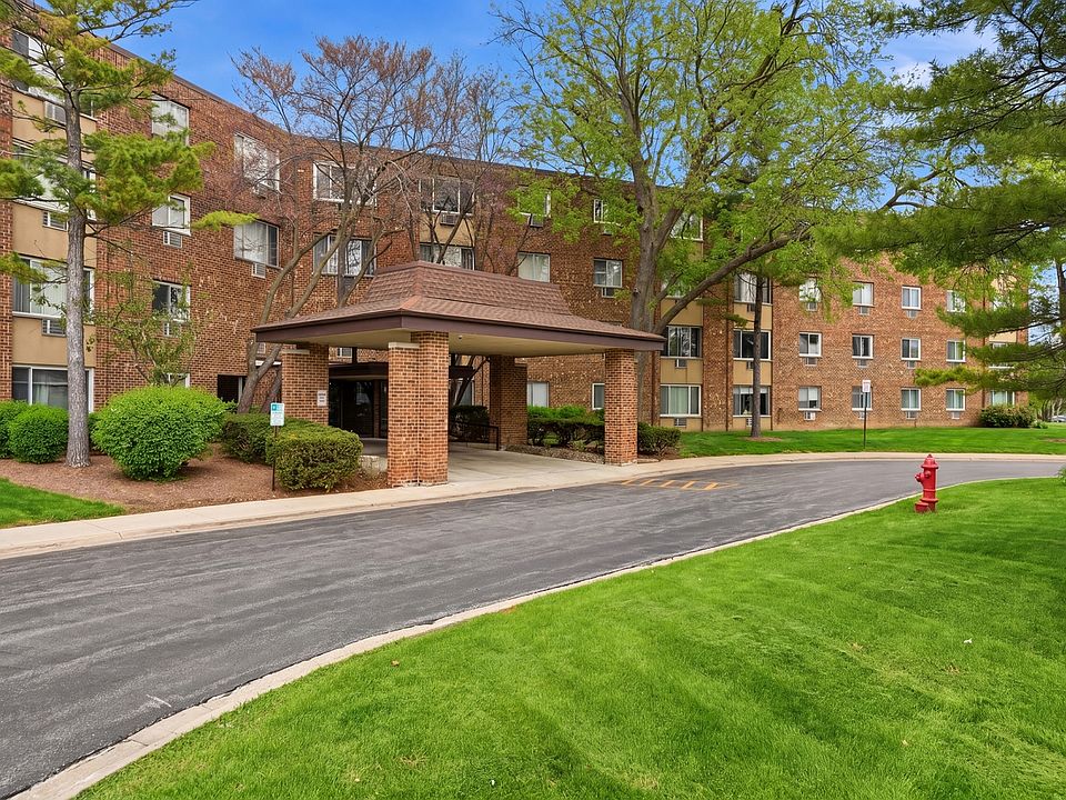 1st image of 1500 Robin Cir APT 205