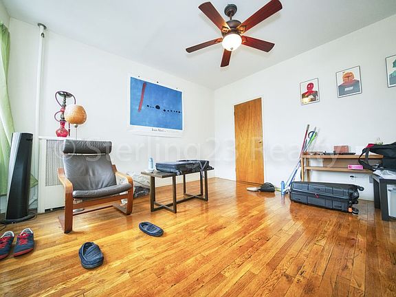 4th image of 2455 27th St APT 3B