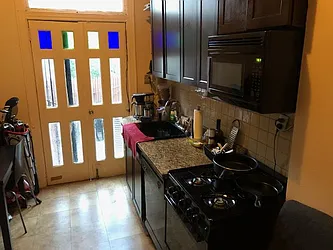 Rented by Aimee Grodanz, LREB